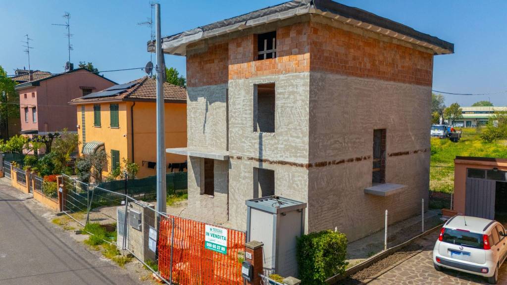 casa indipendente in vendita a Carpi in zona Cibeno Pile