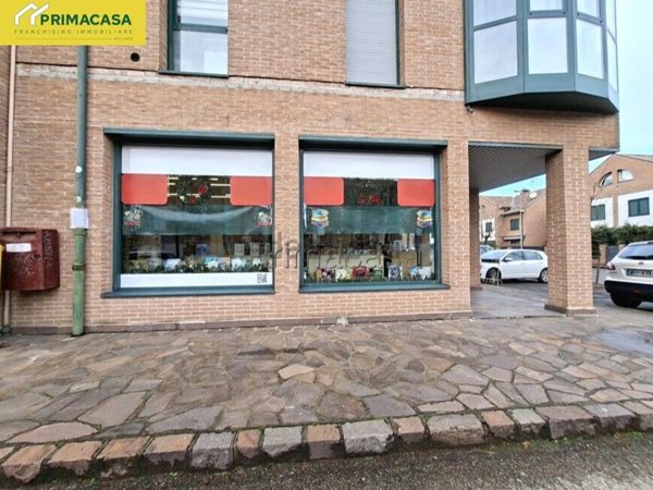 negozio in vendita a Carpi