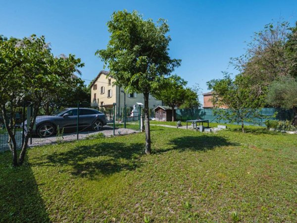 casa indipendente in vendita a Carpi in zona Gargallo