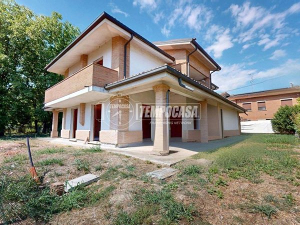 casa indipendente in vendita a Carpi in zona Cortile