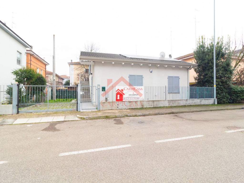 casa indipendente in vendita a Carpi