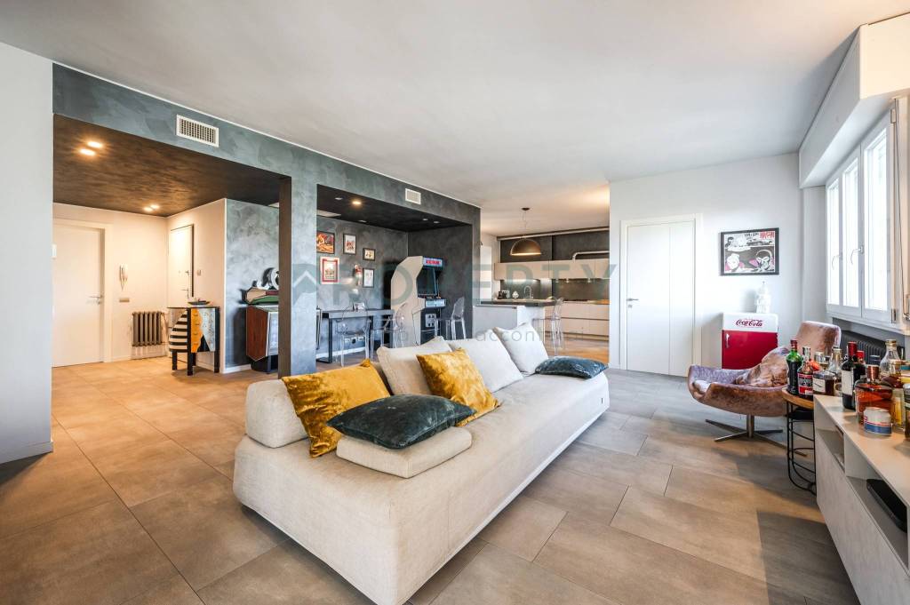 appartamento in vendita a Carpi in zona Centro Storico