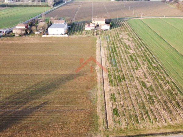 terreno agricolo in vendita a Carpi