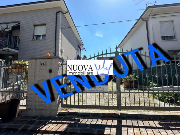 casa indipendente in vendita a Carpi in zona Cortile