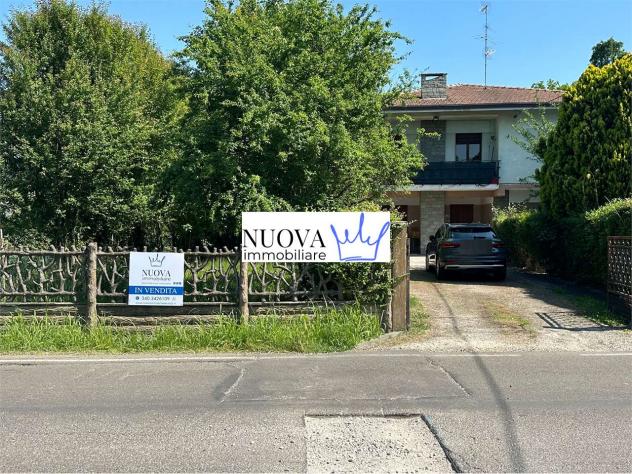 casa indipendente in vendita a Carpi in zona Centro Storico