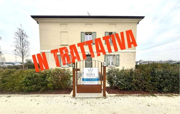 casa indipendente in vendita a Carpi in zona Cortile