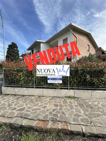 casa indipendente in vendita a Carpi