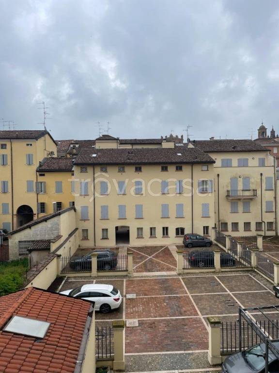 appartamento in vendita a Carpi in zona Centro Storico