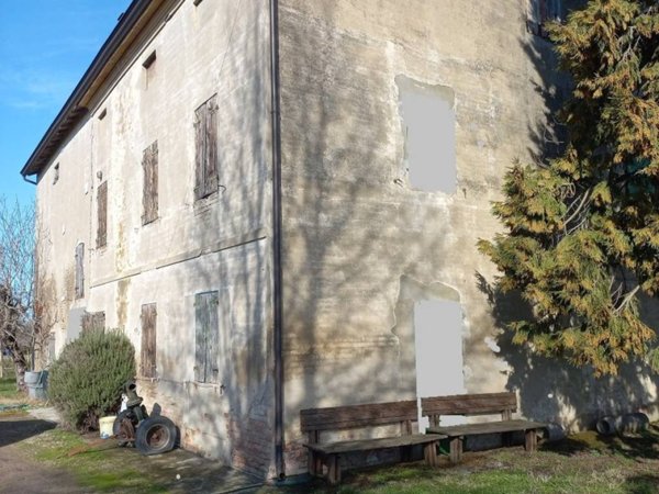 casa indipendente in vendita a Carpi in zona San Marino