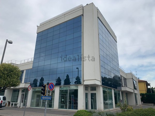 ufficio in vendita a Carpi in zona Quartirolo