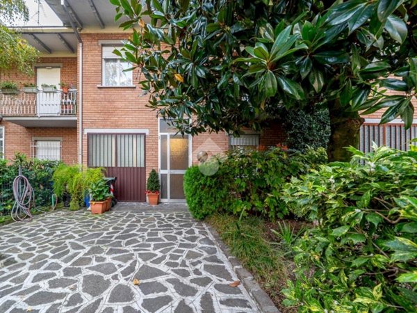 casa indipendente in vendita a Carpi