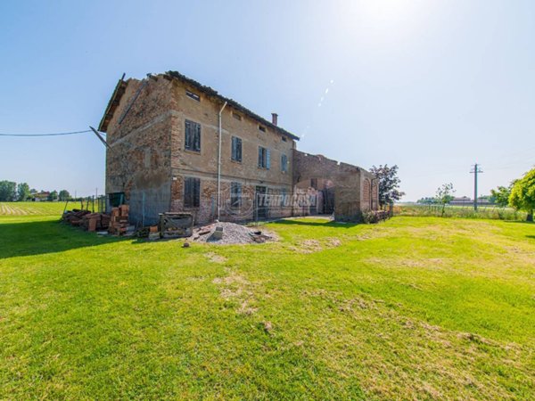 casa indipendente in vendita a Carpi in zona San Marino