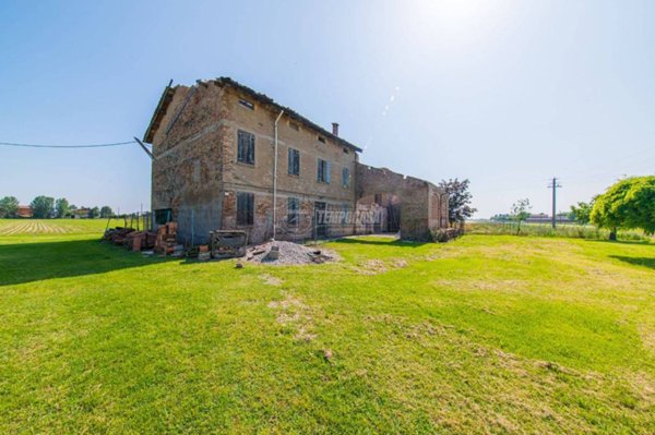 casa indipendente in vendita a Carpi
