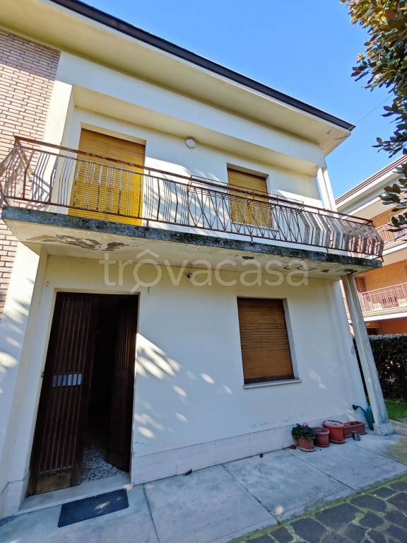 casa indipendente in vendita a Carpi