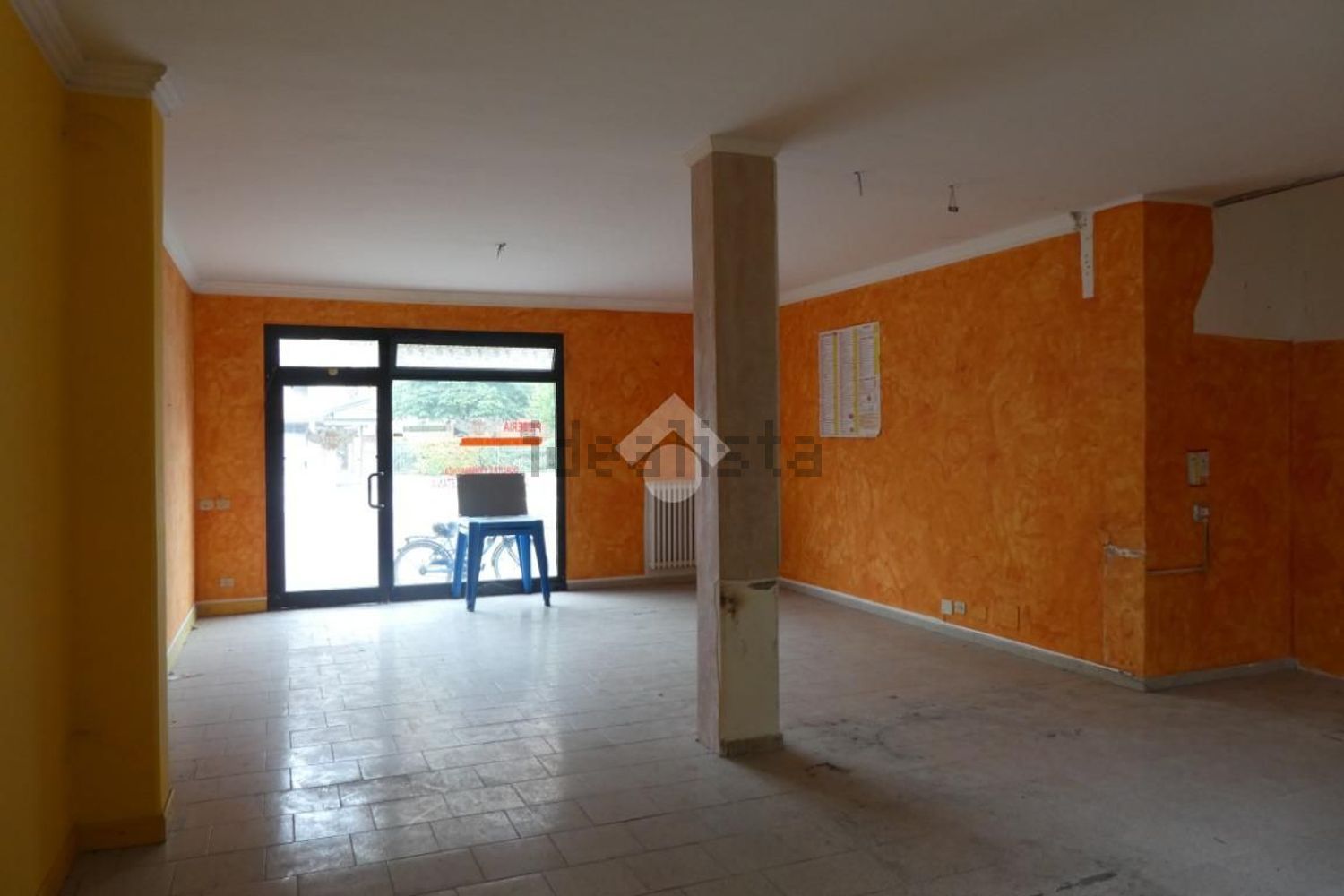 negozio in vendita a Carpi