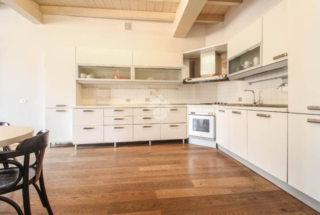 appartamento in vendita a Carpi in zona Centro Storico