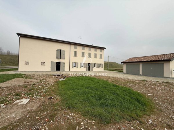 casa indipendente in vendita a Carpi in zona Budrione