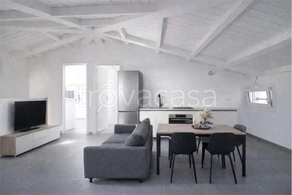 appartamento in vendita a Carpi in zona Centro Storico