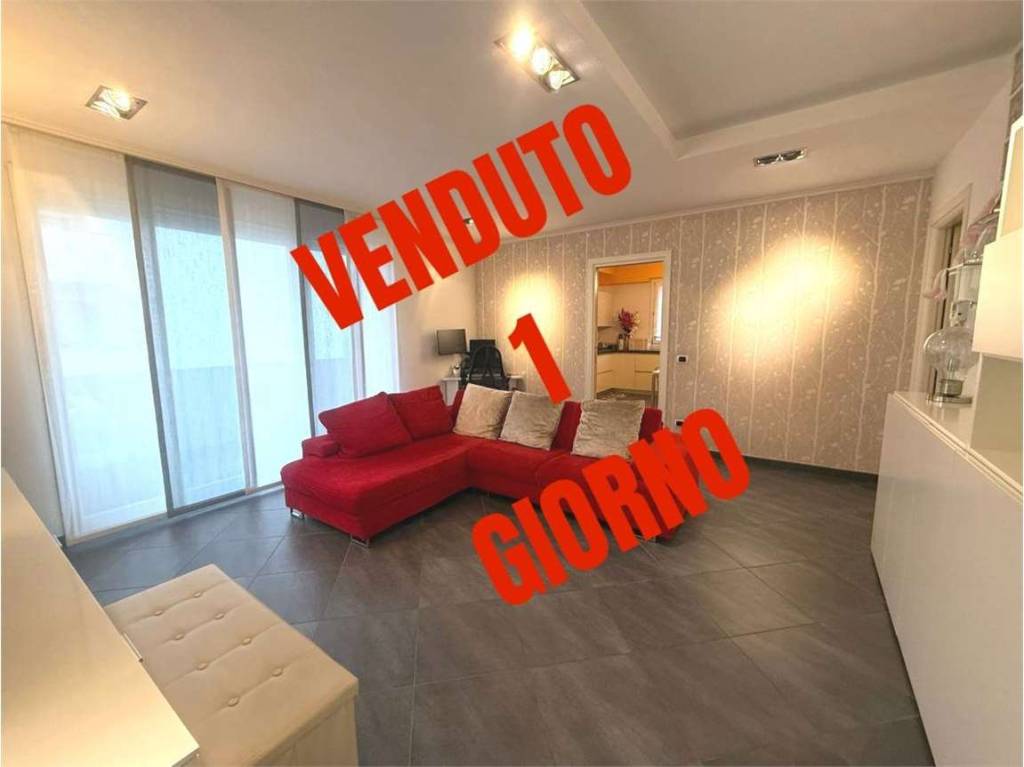 appartamento in vendita a Carpi in zona Centro Storico