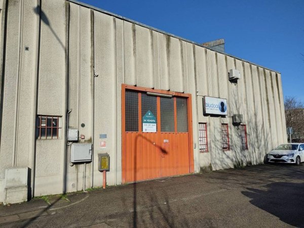 locale commerciale in vendita a Carpi