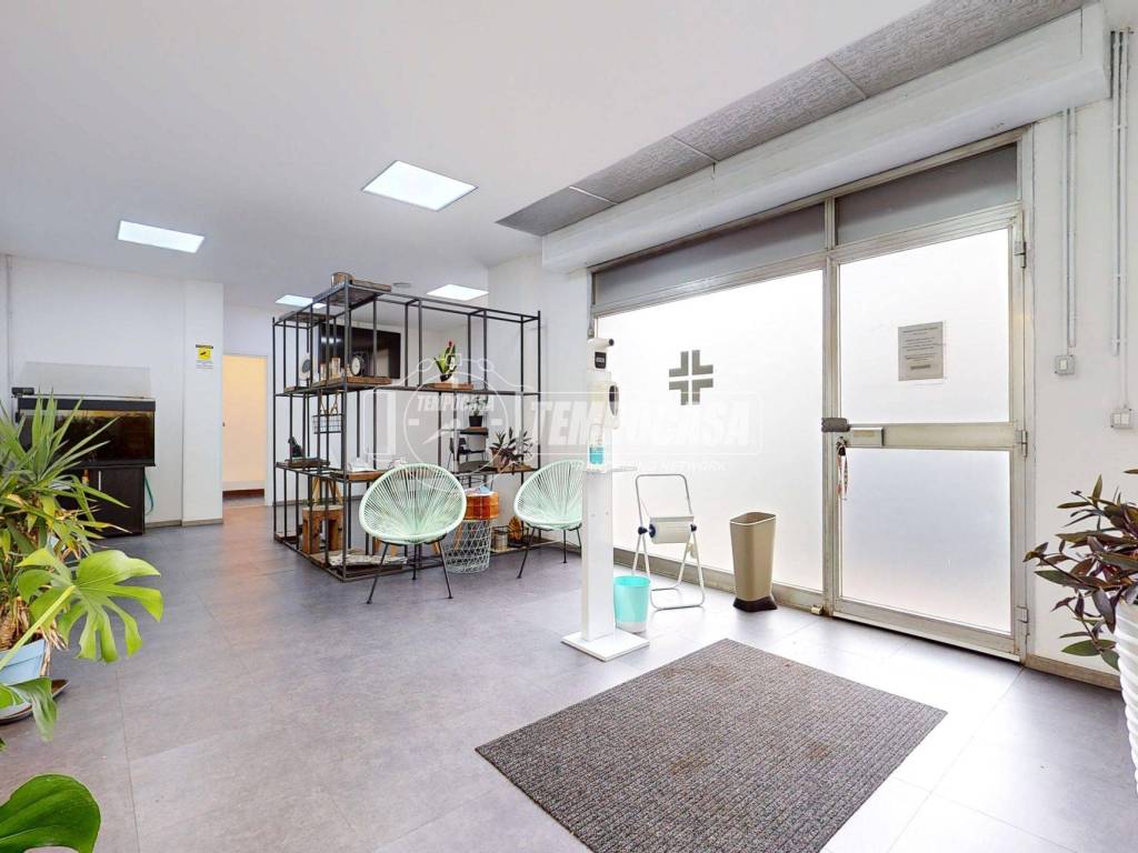 negozio in vendita a Carpi