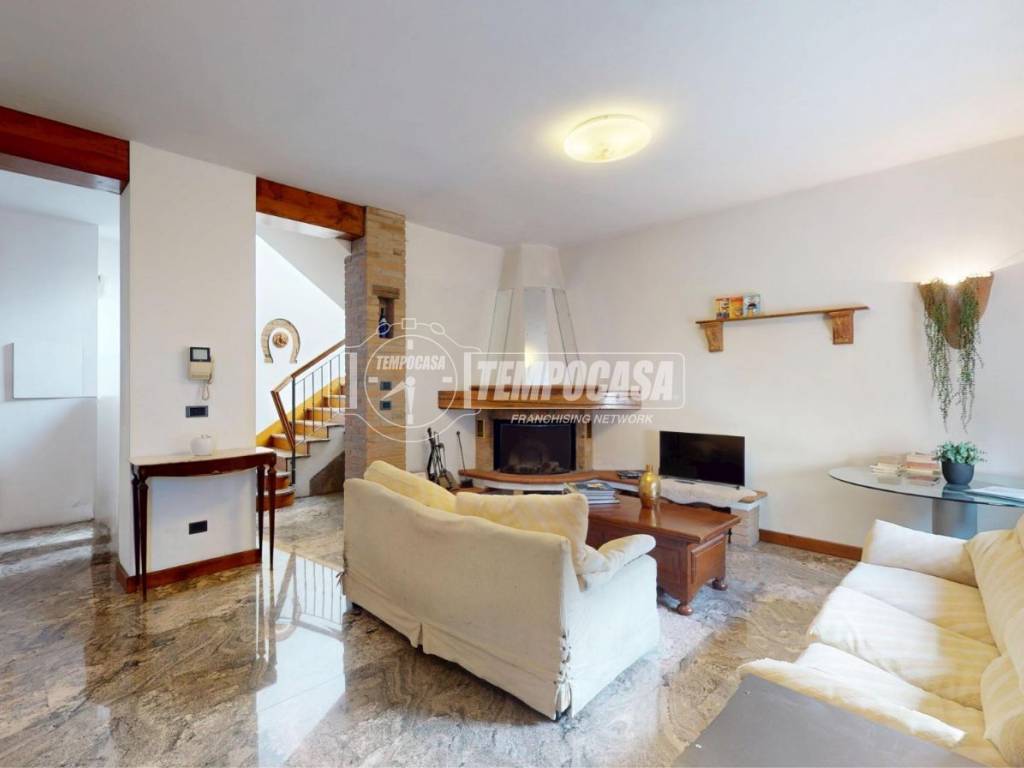 casa indipendente in vendita a Carpi