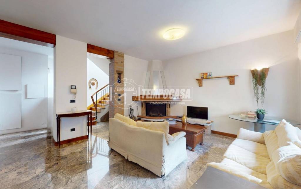 casa indipendente in vendita a Carpi