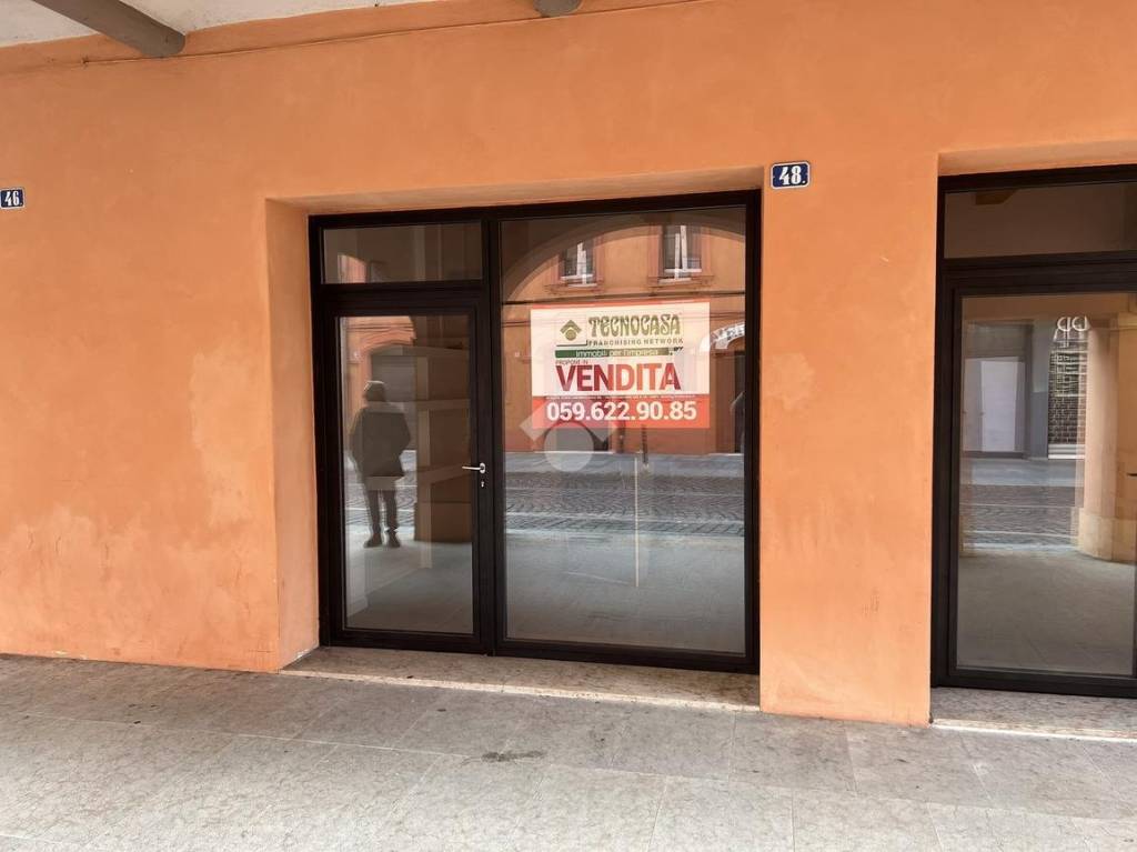 negozio in vendita a Carpi in zona Centro Storico
