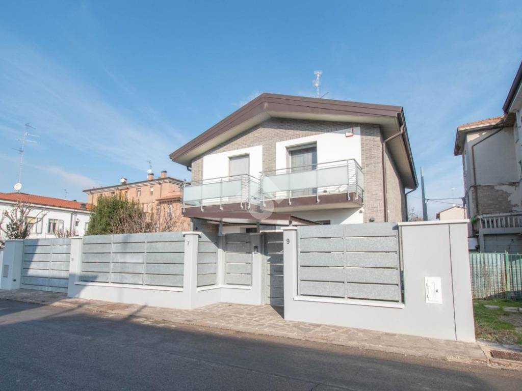 casa indipendente in vendita a Carpi