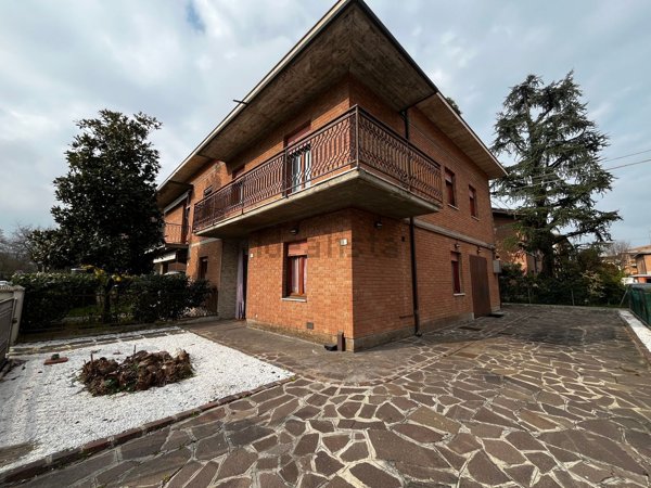 casa indipendente in vendita a Carpi