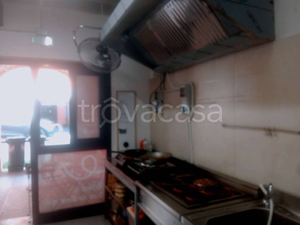 negozio in vendita a Carpi in zona Centro Storico