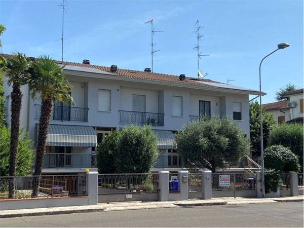 casa indipendente in vendita a Carpi in zona Cibeno Pile