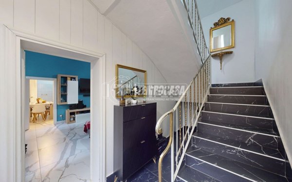 appartamento in vendita a Carpi in zona Centro Storico