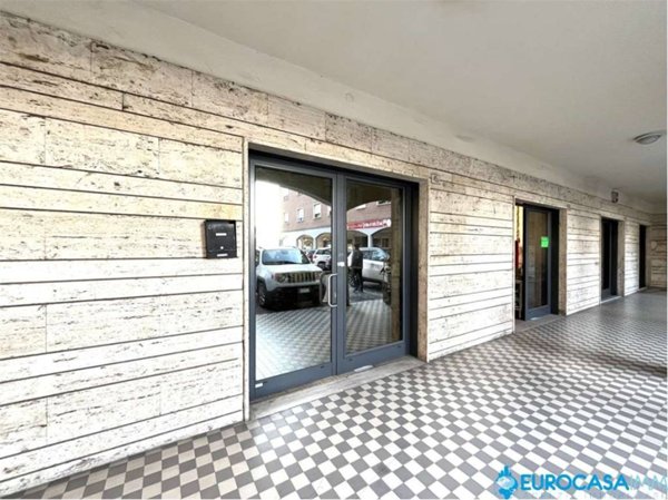 negozio in vendita a Carpi in zona Quartirolo