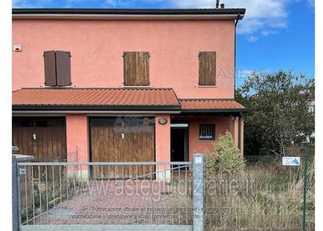 casa indipendente in vendita a Carpi in zona Fossoli