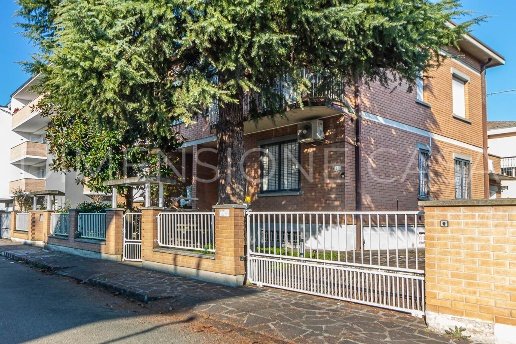 casa indipendente in vendita a Carpi