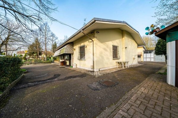 casa indipendente in vendita a Carpi in zona Budrione