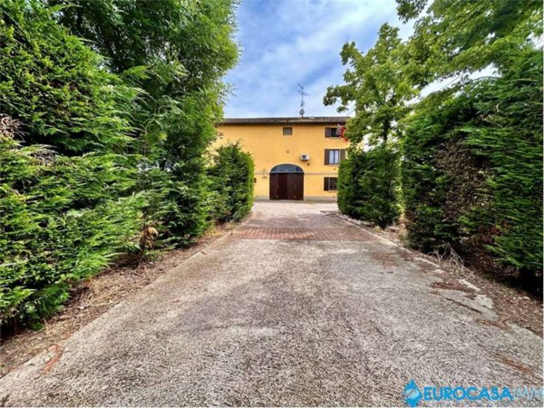 casa indipendente in vendita a Carpi in zona Centro Storico