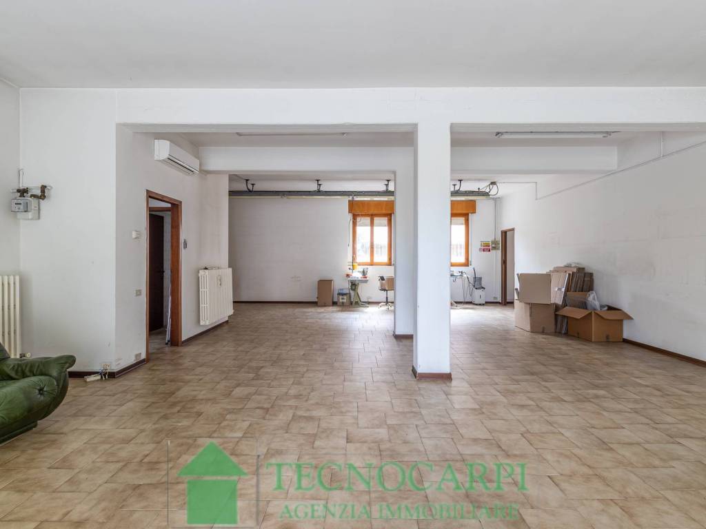 negozio in vendita a Carpi