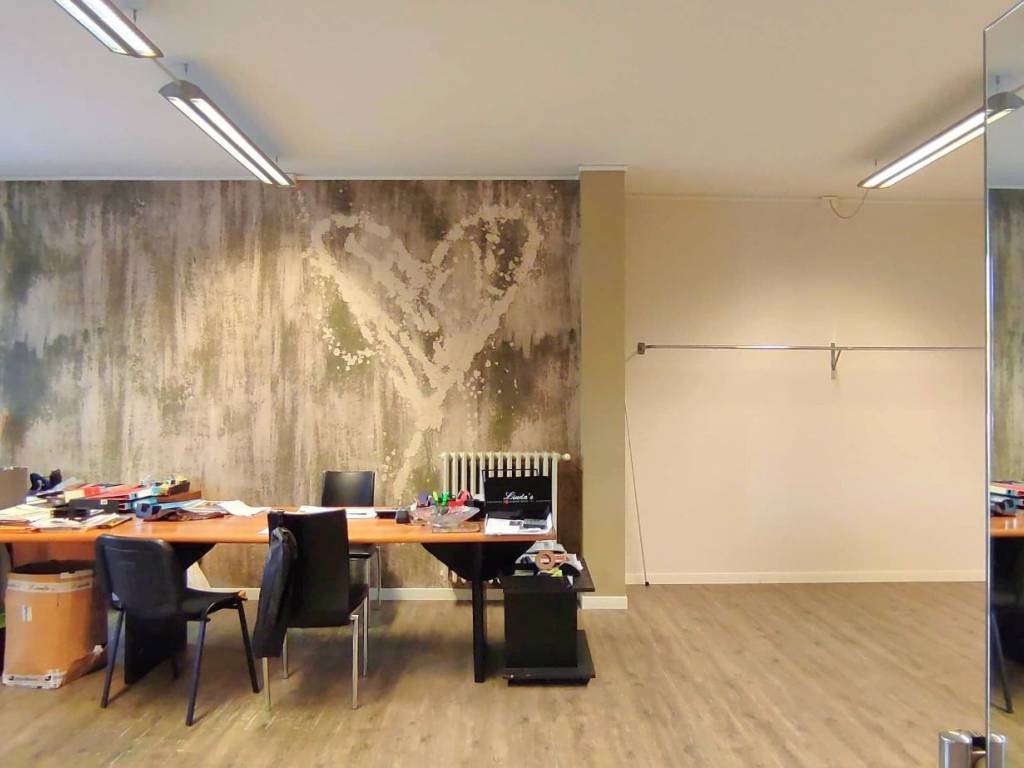 negozio in vendita a Carpi