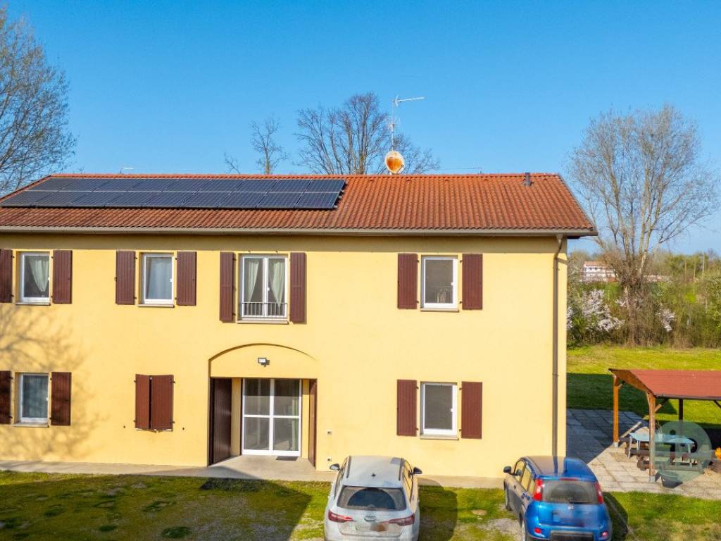 casa indipendente in vendita a Carpi