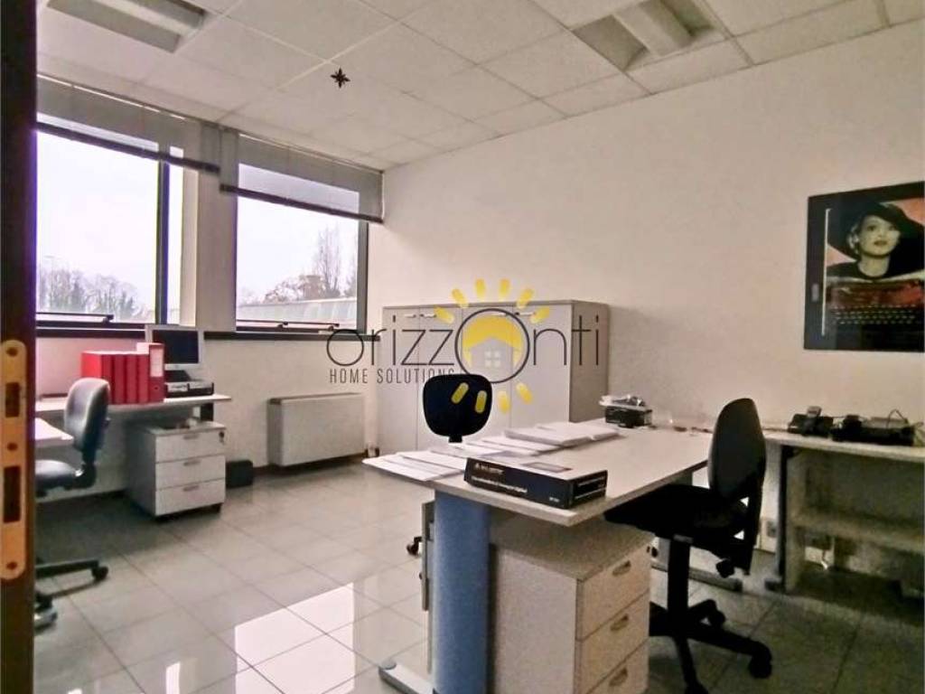 ufficio in vendita a Carpi in zona Centro Storico