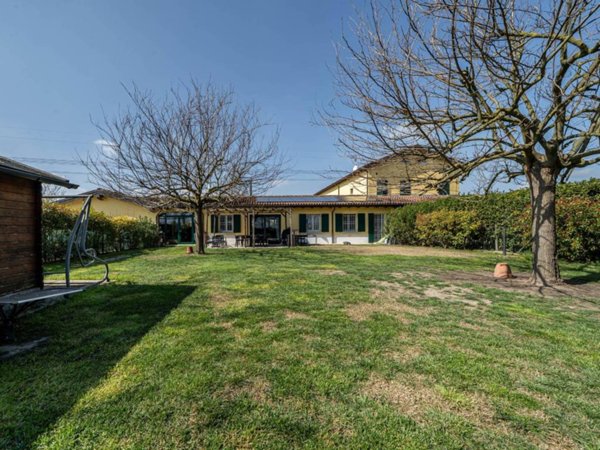 casa indipendente in vendita a Carpi in zona San Marino