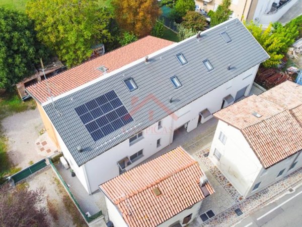 casa indipendente in vendita a Carpi in zona Fossoli