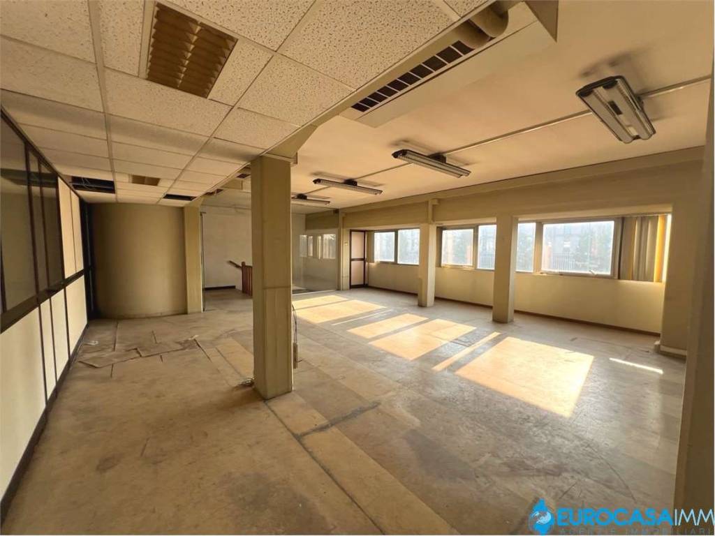 ufficio in vendita a Carpi in zona Quartirolo