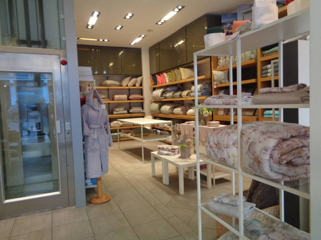 negozio in vendita a Carpi