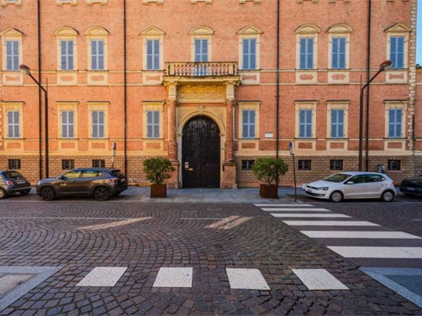 casa indipendente in vendita a Carpi in zona Centro Storico