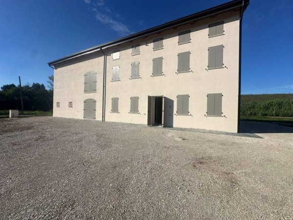 casa indipendente in vendita a Carpi in zona Cortile