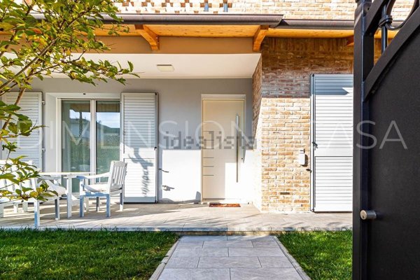 casa indipendente in vendita a Carpi