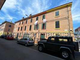 appartamento in vendita a Carpi in zona Centro Storico